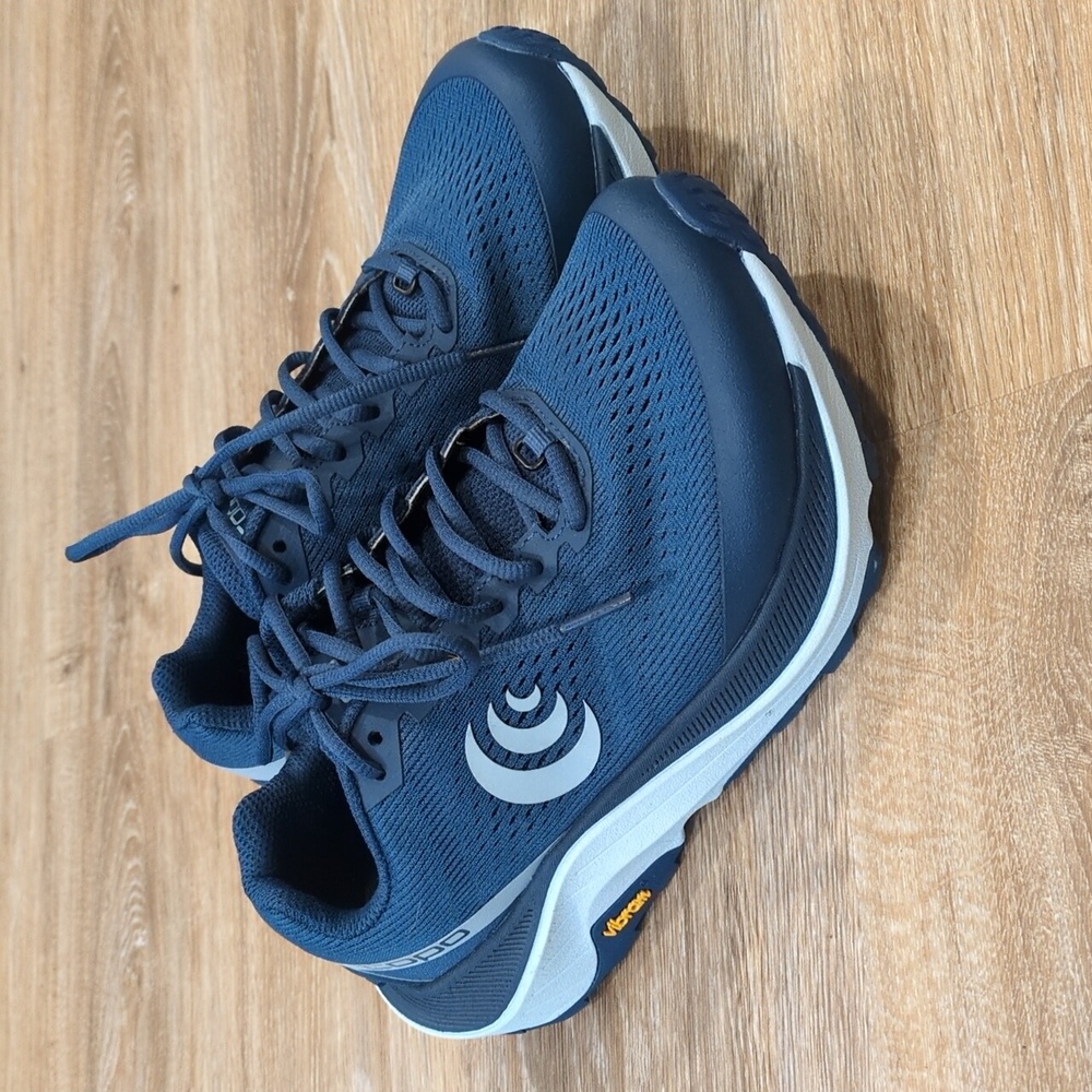 💙👟Women's Topo Athletic Ultraventure 3 Navy Blue Running Shoes size 6 WIDE💙👟
